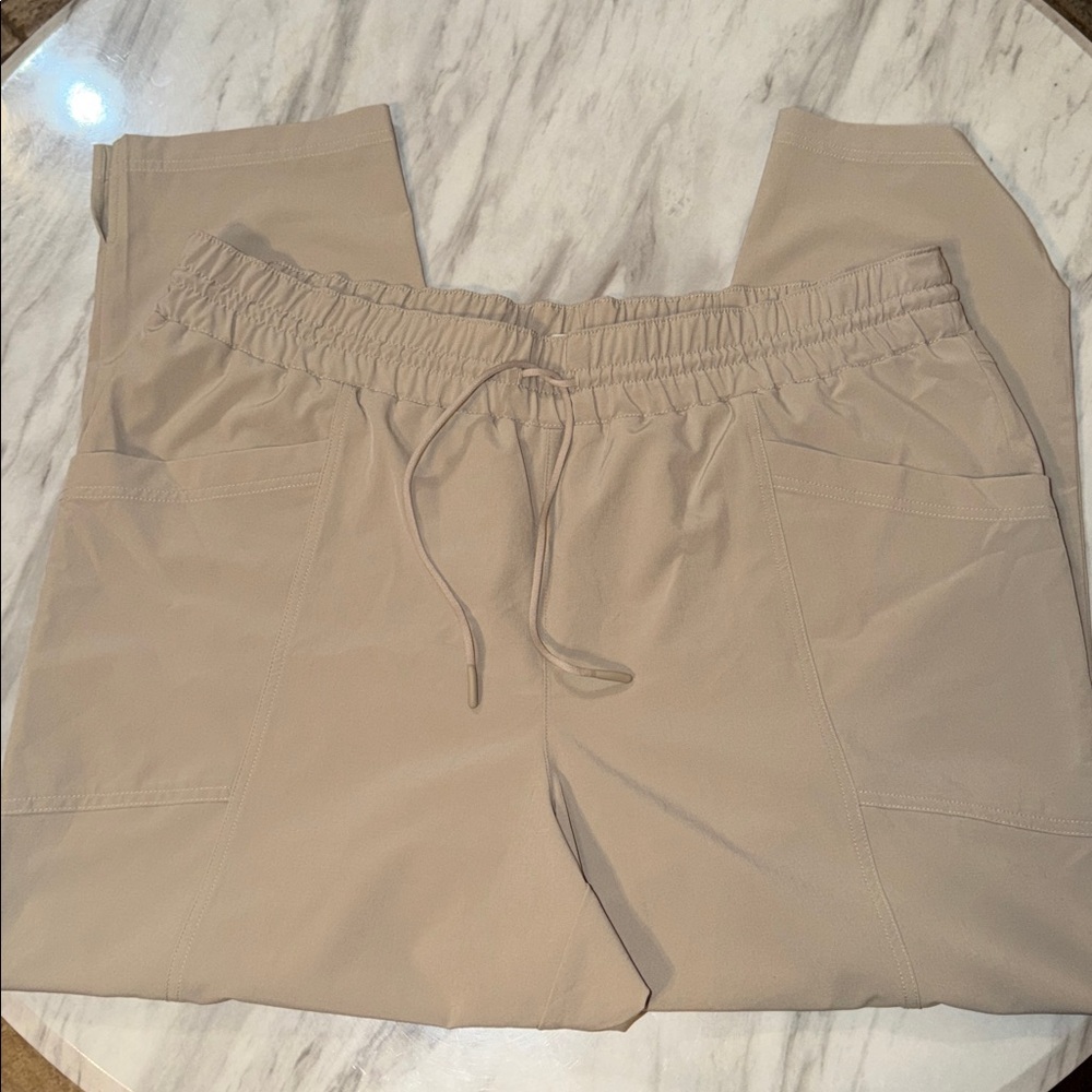 LL BEAN Women's VentureStretch Woven Ankle Pants Shore Sand tan LIKE NEW 1X PLUS - Picture 2 of 6